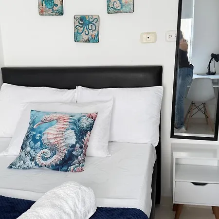 Vista Mar, Doble Balcón, 6 Max, Cerca De Todo Apartamento