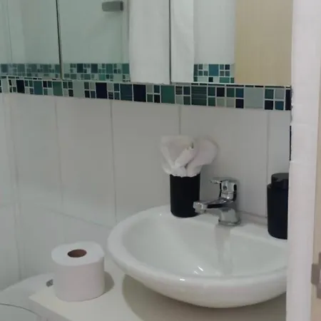 Apartamento Vista Mar, Doble Balcón, 6 Max, Cerca De Todo Cartagena