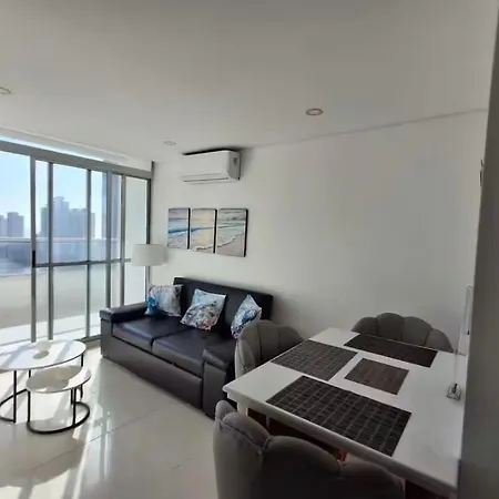 Apartamento Vista Mar, Doble Balcón, 6 Max, Cerca De Todo