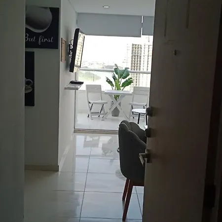 Apartamento Vista Mar, Doble Balcón, 6 Max, Cerca De Todo